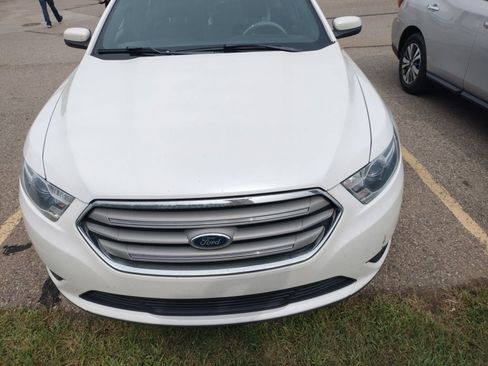 Used 2015 Ford Taurus SEL w/ Equipment Group 201A FWD image 3