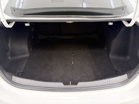Used 2018 Chevrolet Malibu LT FWD image 9