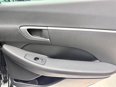 Used 2025 Hyundai Sonata SE image 18