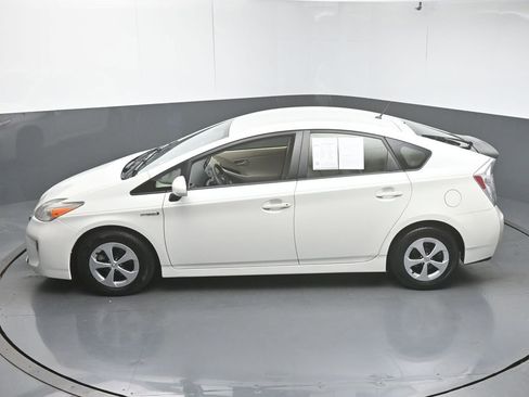 Used 2014 Toyota Prius Two FWD image 41
