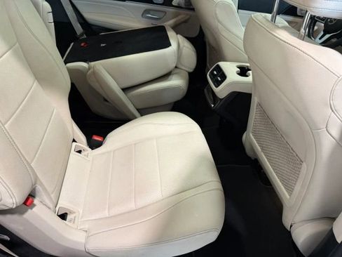 Used 2022 Mercedes-Benz GLS 450 4MATIC image 32