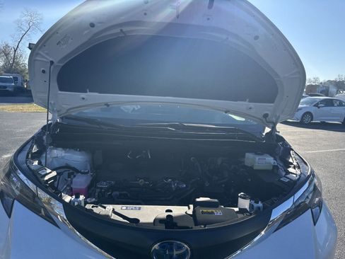 New 2025 Toyota Sienna XLE image 42