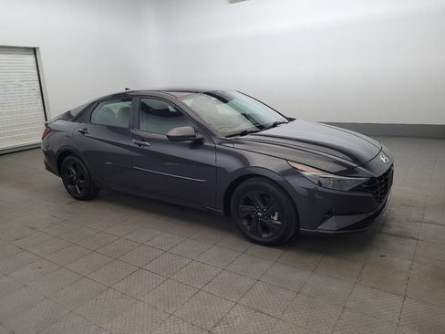 Used 2022 Hyundai Elantra SEL w/ Cargo Package FWD image 11