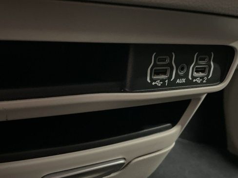 Used 2024 Chrysler Voyager LX FWD image 34