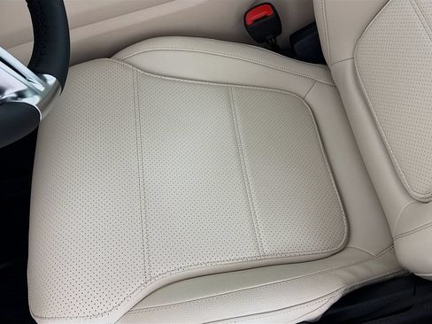 Used 2026 Mercedes-Benz GLC 300 4MATIC image 21