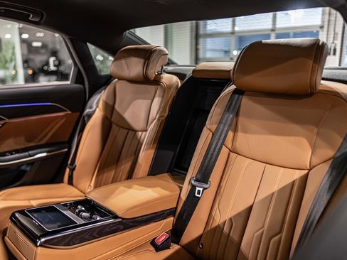 Used 2024 Audi A8 L 3.0T image 34