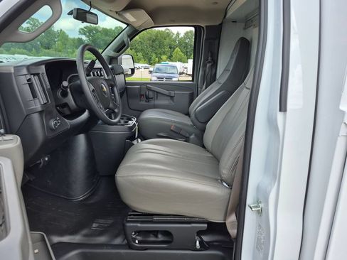 New 2026 Chevrolet Express 3500 w/ Power Convenience Package RWD image 9