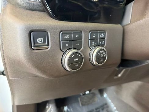 Used 2026 GMC Sierra 2500 SLT w/ SLT Premium Package AWD/4WD image 27