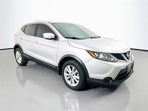 Used 2017 Nissan Rogue Sport S w/ S Appearance Package image 1