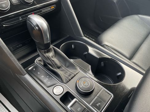 Used 2022 Volkswagen Atlas SE image 30