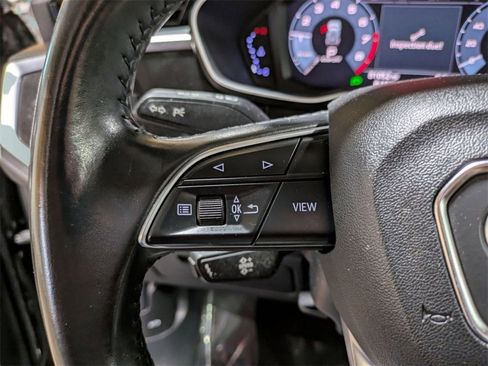 Used 2020 Audi Q3 2.0T Premium image 16