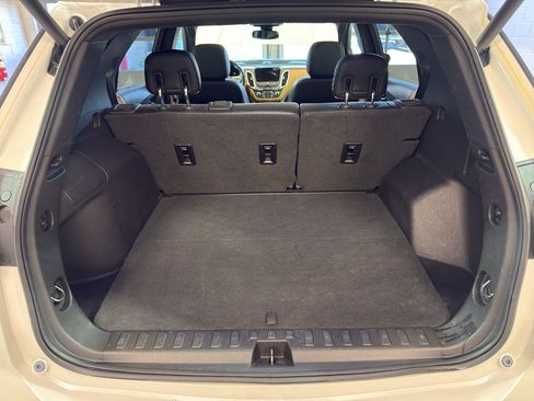 Used 2018 Chevrolet Equinox Premier image 31