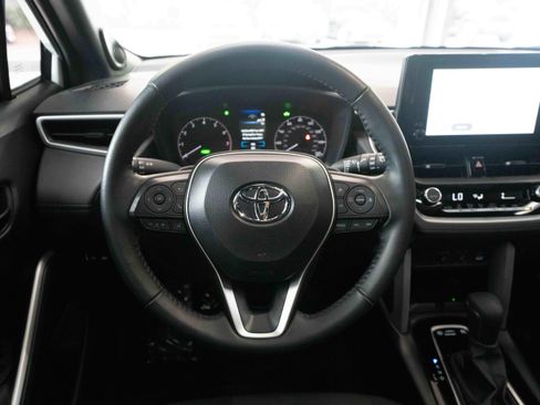 Used 2025 Toyota Corolla Cross AWD Hybrid w/ Moonroof Package image 21