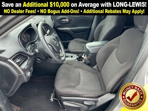 Used 2019 Jeep Cherokee Latitude w/ Popular Appearance Group image 14