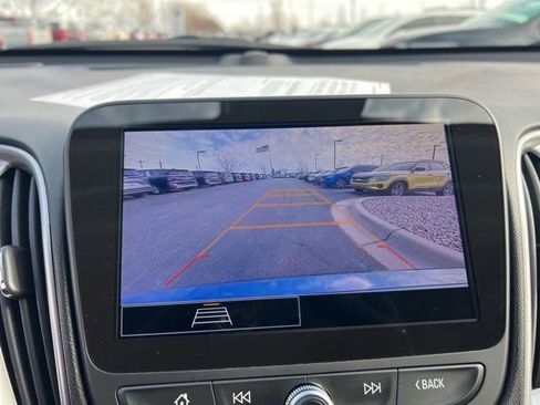 Used 2024 Chevrolet Malibu LT image 19