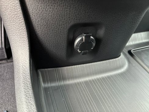 New 2026 Toyota Sienna XLE image 46