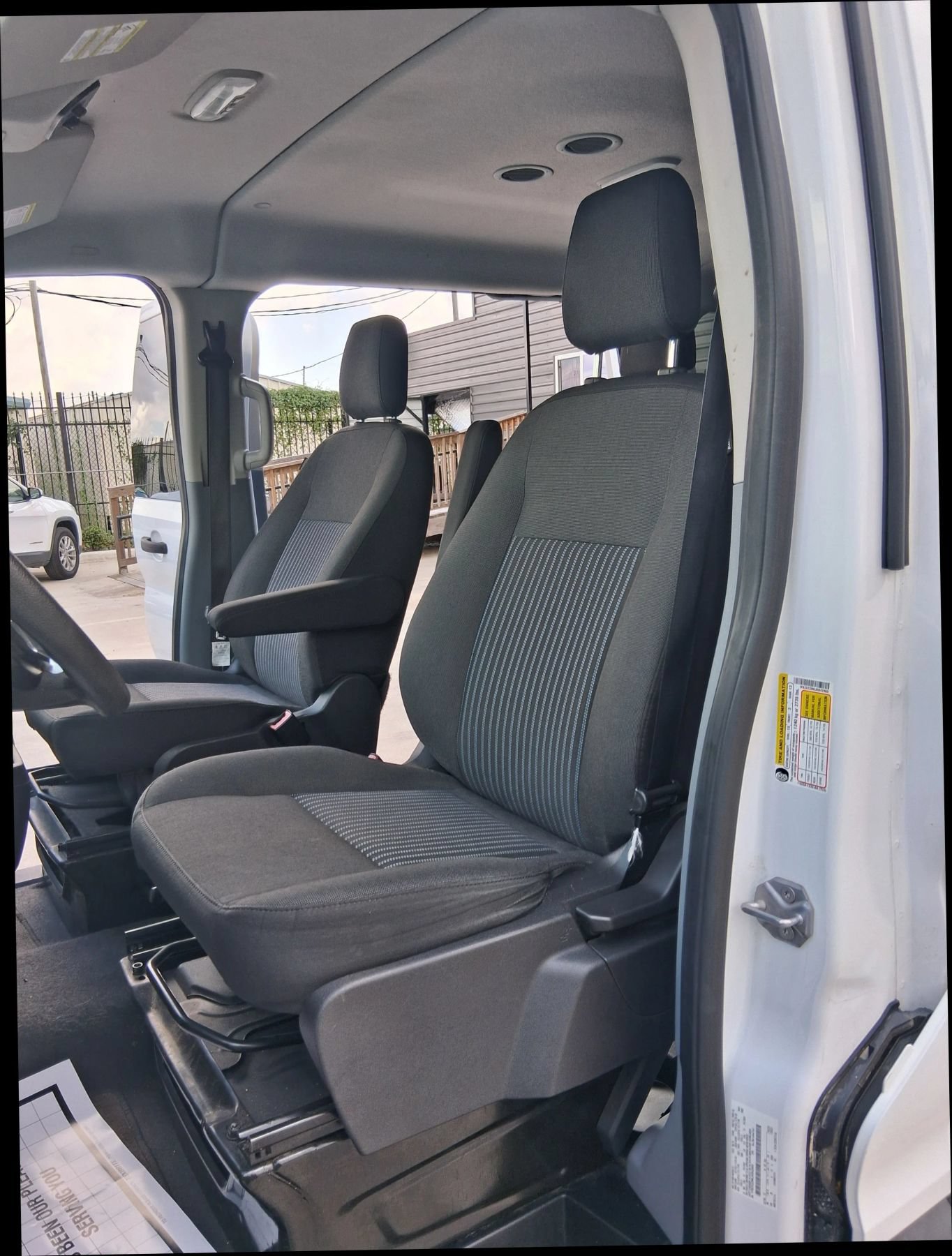 Used 2018 Ford Transit 350 XL RWD image 22
