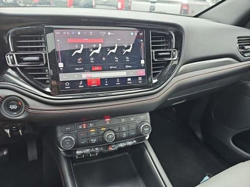 Used 2024 Dodge Durango GT image 33