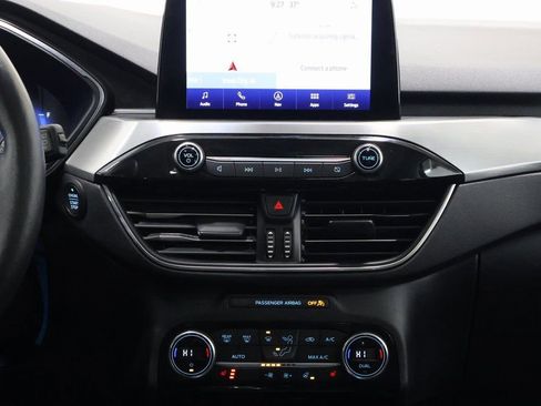 Used 2021 Ford Escape Titanium w/ Class II Trailer Tow Package image 19