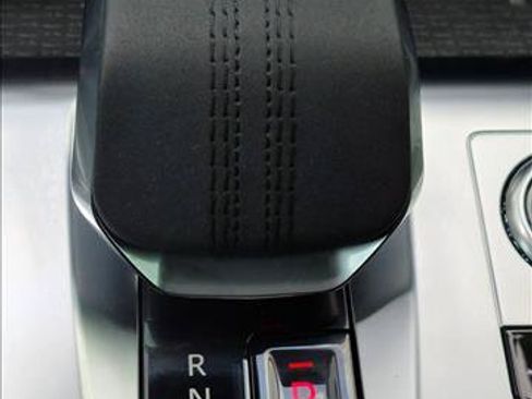 Certified 2026 Jaguar F-PACE R-Dynamic S AWD/4WD image 12