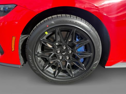New 2026 Ford Mustang GT Premium w/ GT Performance Package RWD image 9
