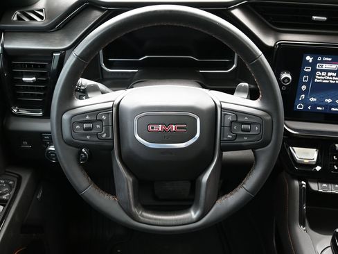 Used 2024 GMC Sierra 1500 AT4 w/ Technology Package AWD/4WD image 15