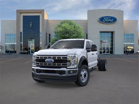 New 2026 Ford F550 4x4 Crew Cab image 2