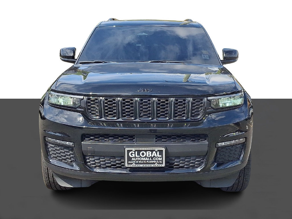 Used 2024 Jeep Grand Cherokee L Limited w/ Black Appearance Package AWD/4WD image 2
