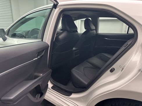 Used 2022 Toyota Camry SE image 6