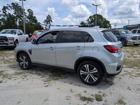 Used 2025 Mitsubishi Outlander Sport AWD image 6