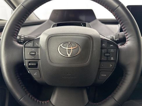 Certified 2025 Toyota Prius Plug-In Hybrid FWD image 17