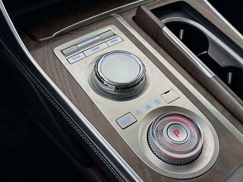 Used 2024 Genesis GV80 2.5T image 17