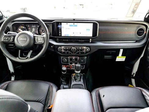 New 2025 Jeep Gladiator Rubicon w/ Convenience Group image 20