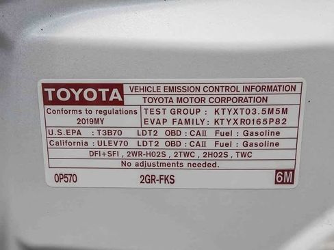 Used 2019 Toyota Highlander LE w/ Carpet Mat Package (TMS) image 27