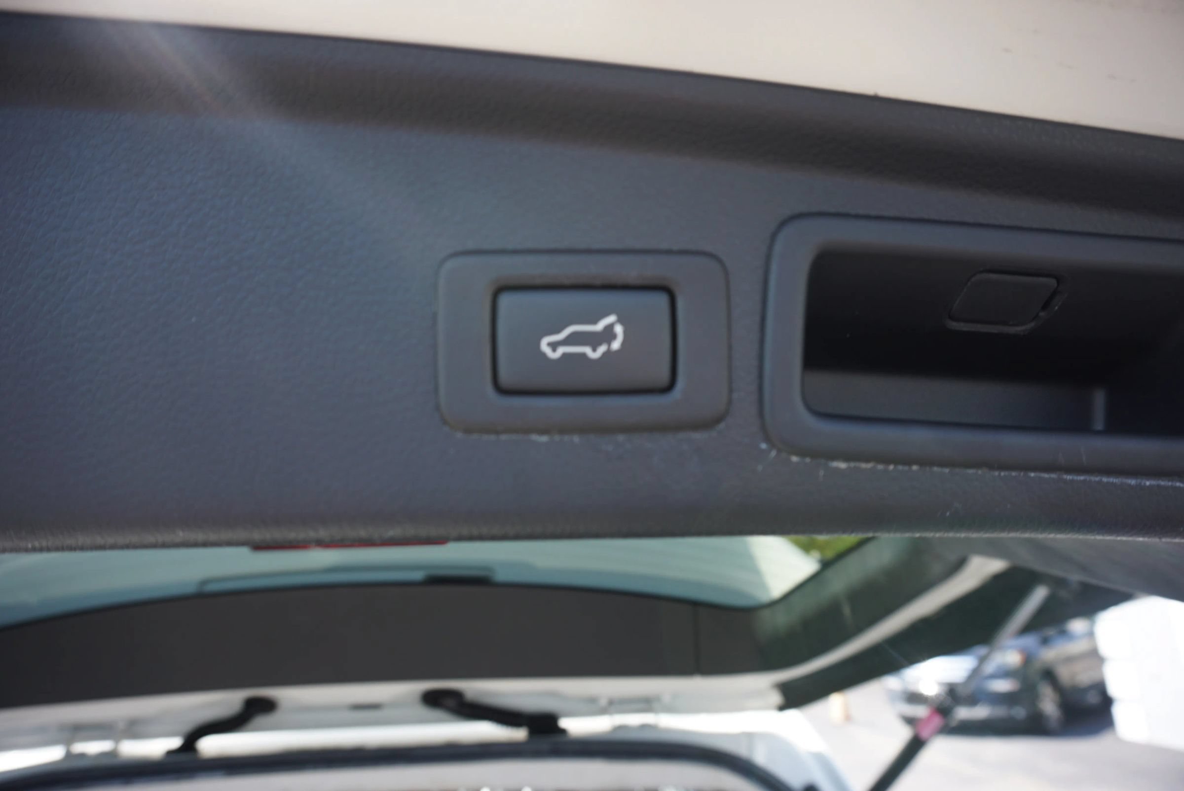 Used 2017 Subaru Forester 2.5i Premium AWD/4WD image 16