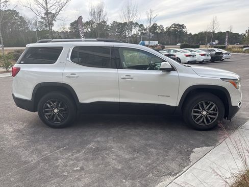 Used 2019 GMC Acadia SLT image 7