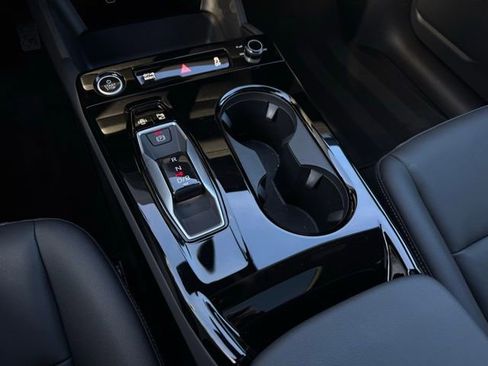 Certified 2025 Audi Q6 e-tron Premium Plus w/ Premium Plus image 19