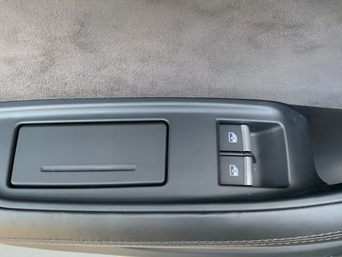 Used 2019 Audi Q8 Prestige w/ Luxury Package AWD/4WD image 63