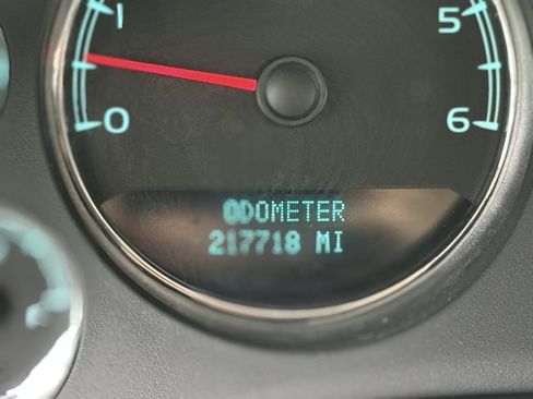 Used 2007 Chevrolet Avalanche LTZ w/ LTZ Preferred Equipment Group image 35