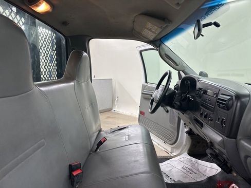 Used 2006 Ford F350 XL RWD image 21