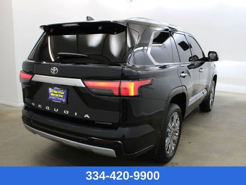 Used 2025 Toyota Sequoia Capstone image 4