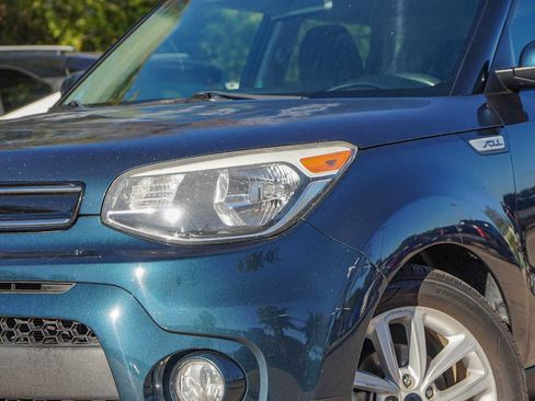 Used 2018 Kia Soul + image 3
