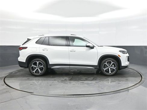 New 2026 Volkswagen Tiguan SE image 8