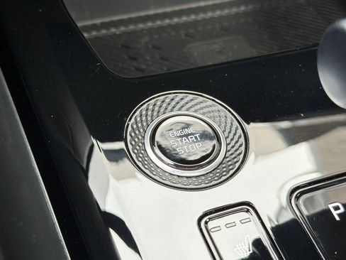 Used 2023 Kia Niro SX image 23