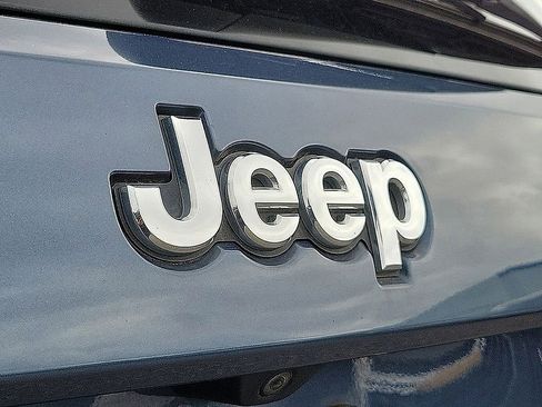 Used 2019 Jeep Grand Cherokee Overland image 37