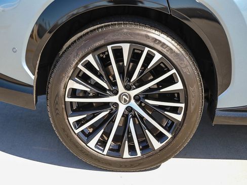 Used 2023 Lexus RZ 450e Premium w/ Accessory Package (Z1) image 9