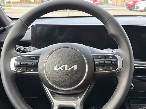 Used 2025 Kia K5 GT-Line w/ GT-Line Premium Package FWD image 13