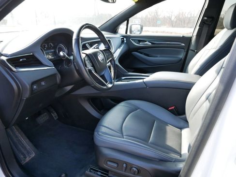 Used 2023 Buick Enclave Essence AWD/4WD image 15
