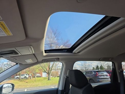 Used 2024 Honda CR-V EX image 23