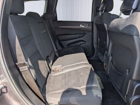 Used 2015 Jeep Grand Cherokee Laredo w/ Quick Order Package 23E AWD/4WD image 10